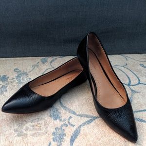 Brooks Brothers pointed flats